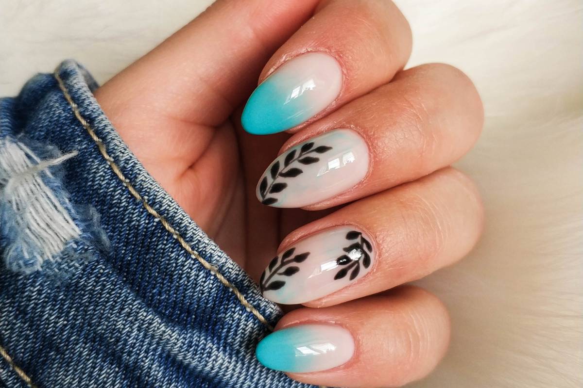 Muito cuidado na aplicação do esmalte